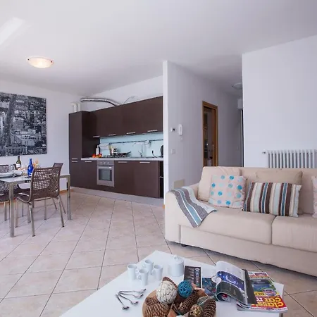 Sleeps 4 Pool T421351 *